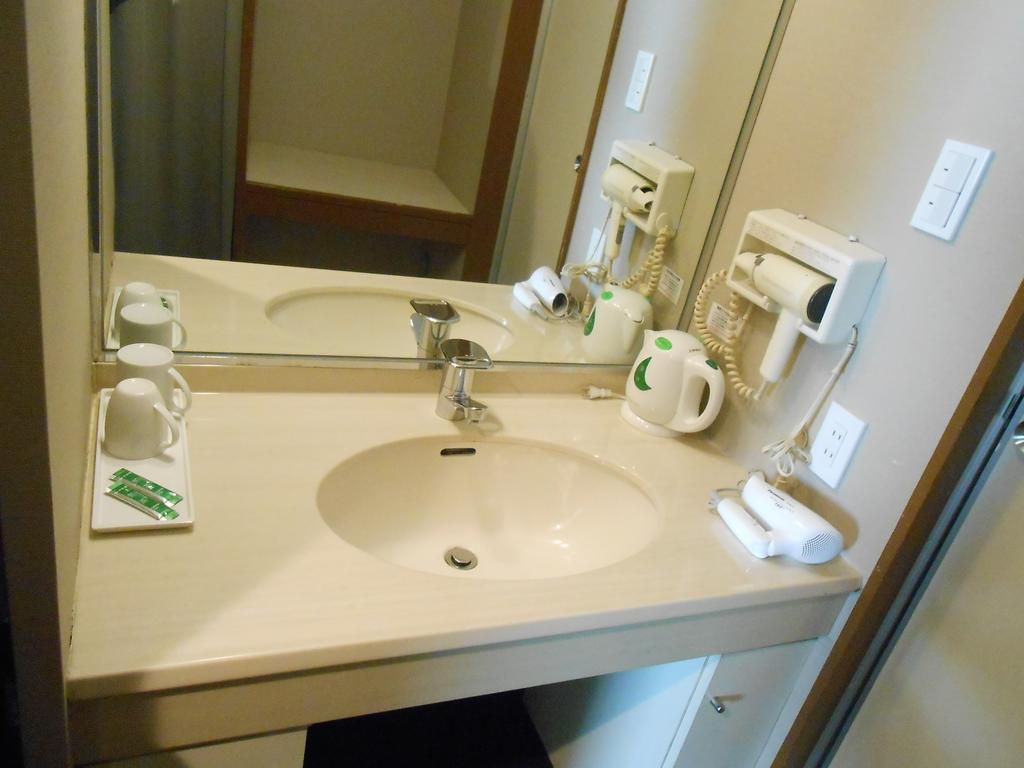Hotel Crown Hills Sendai Aobadori מראה חיצוני תמונה